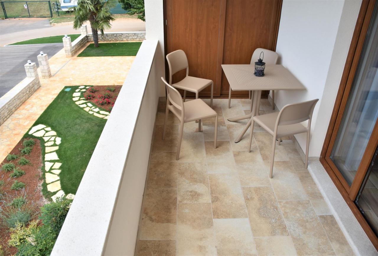 Apartmani Diana Новиград Экстерьер фото